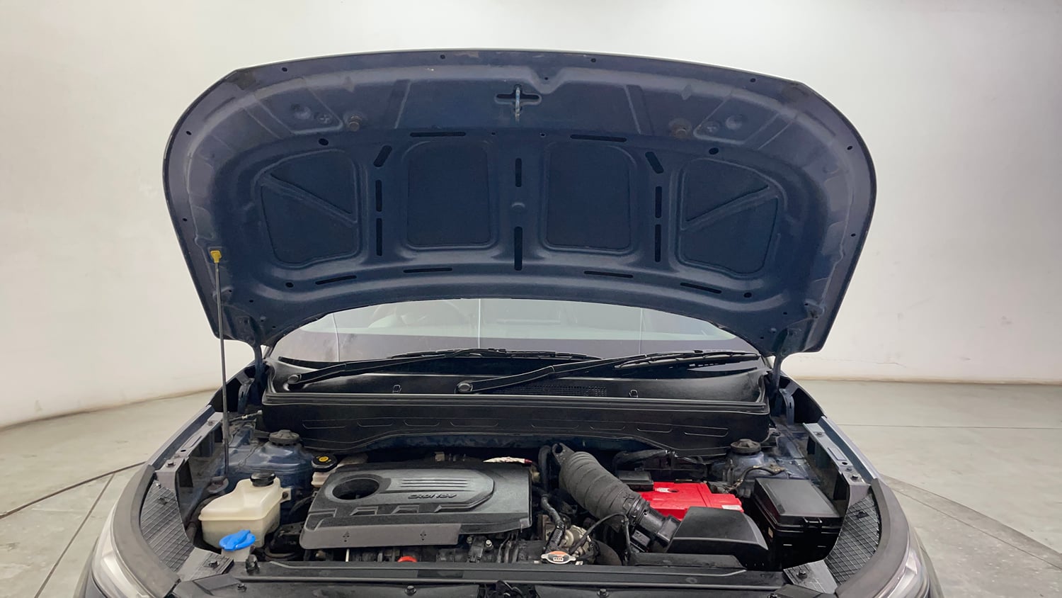 Used 2020 Hyundai Venue SX 1.5 CRDi Diesel Manual engine ENGINE & BONNET OPEN FRONT VIEW