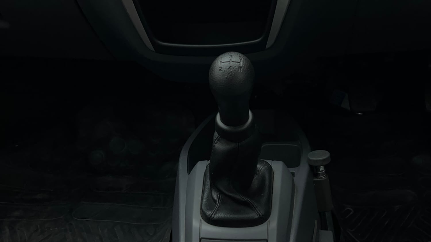 Used 2013 Maruti Suzuki Alto 800 Lxi Petrol Manual interior GEAR  KNOB VIEW