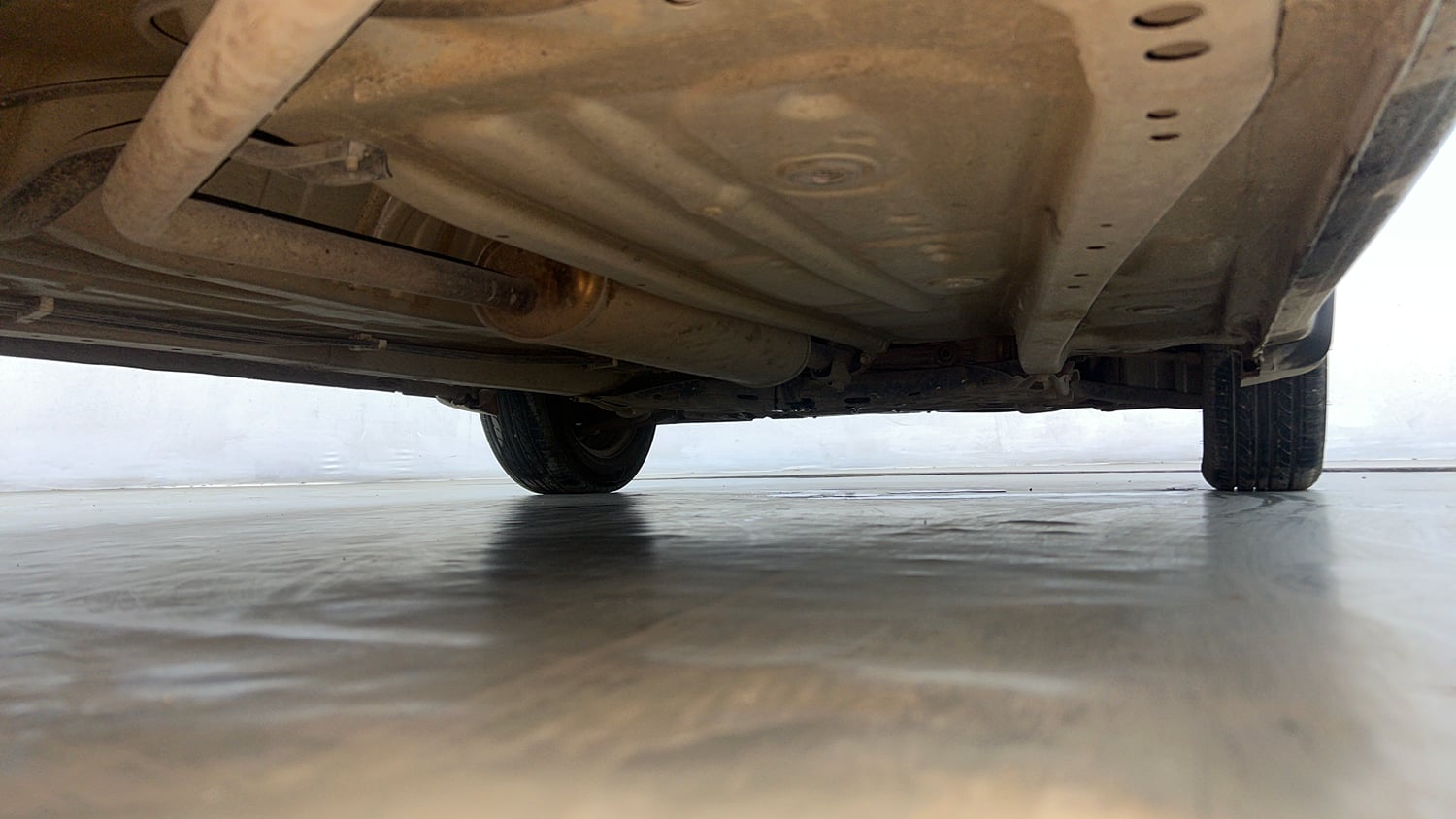 Used 2020 Maruti Suzuki Wagon R ZXi 1.2 AMT Petrol Automatic extra REAR RIGHT UNDERBODY VIEW