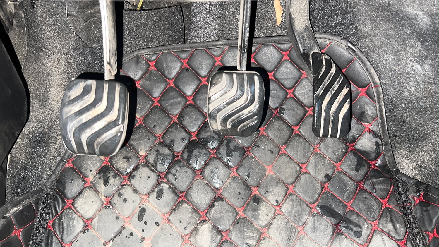 Used 2022 Renault Kwid RXT 1.0 Petrol Manual interior PEDALS VIEW