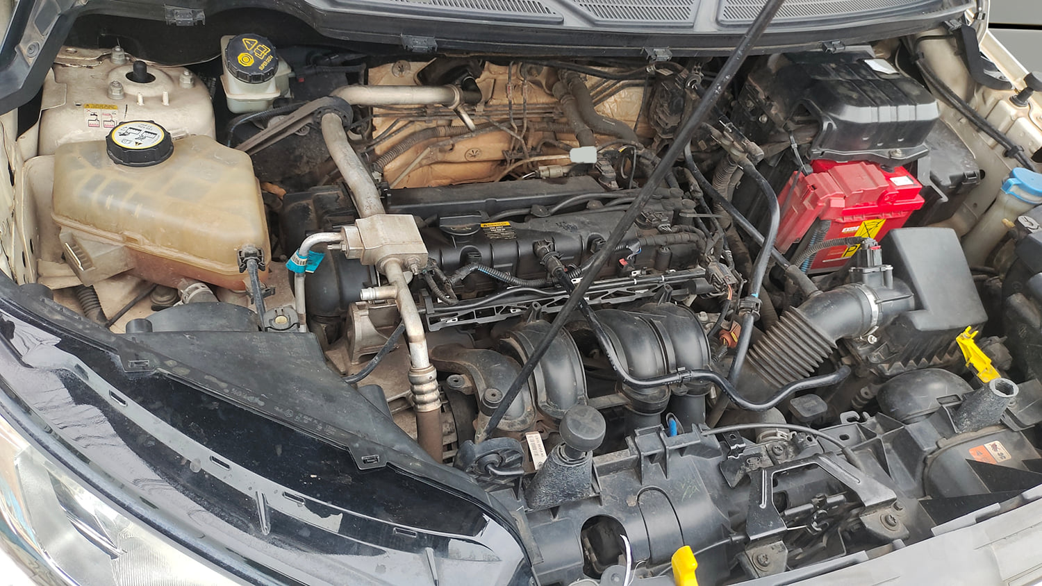 Used 2014 Ford EcoSport Trend 1.5 Ti-VCT Petrol Manual engine ENGINE RIGHT SIDE VIEW