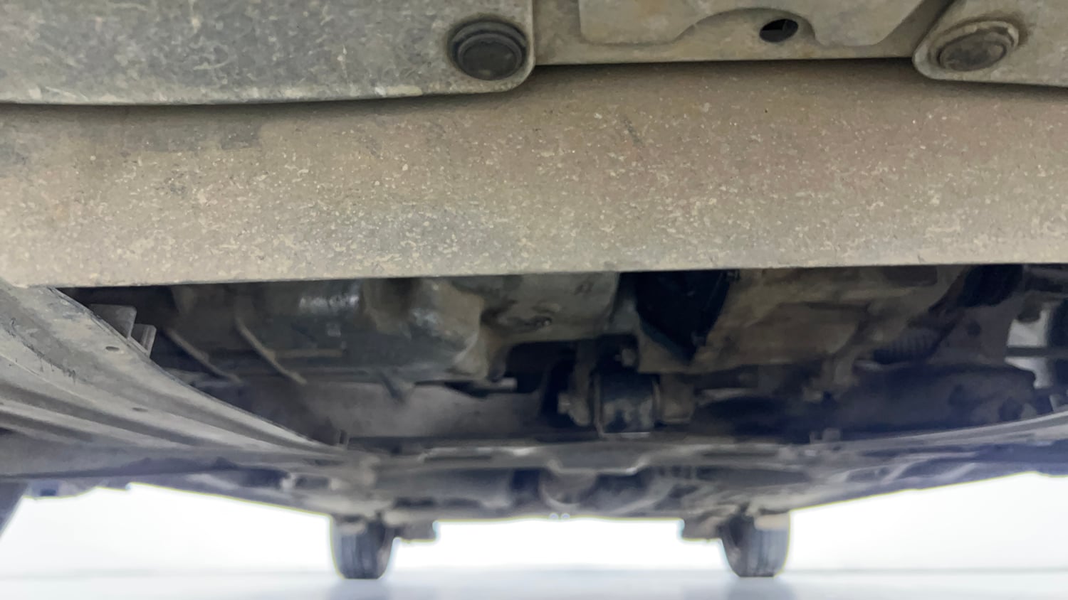 Used 2016 Honda Amaze 1.2 SX i-VTEC Petrol Manual extra FRONT LEFT UNDERBODY VIEW