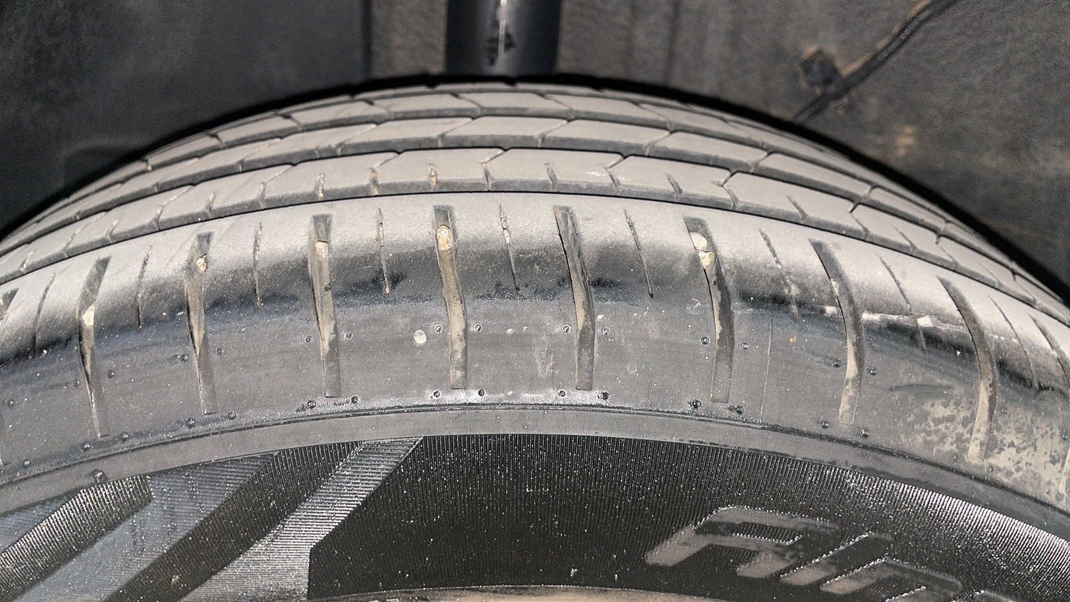 Used 2022 Tata Punch Creative Dual Tone Petrol Manual tyres RIGHT REAR TYRE TREAD VIEW