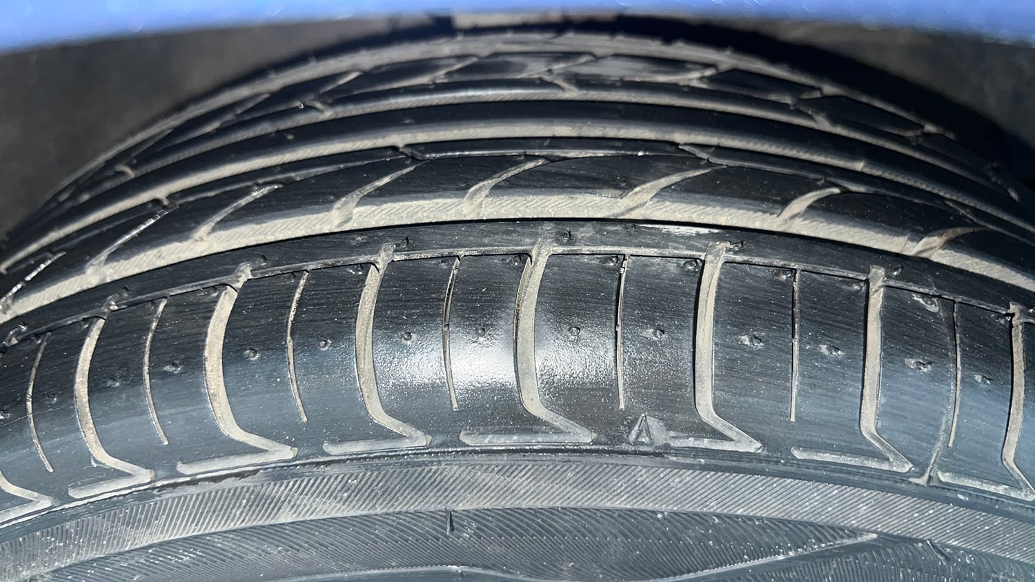 Used 2019 Maruti Suzuki Dzire ZXi Plus AMT Petrol Automatic tyres RIGHT FRONT TYRE TREAD VIEW