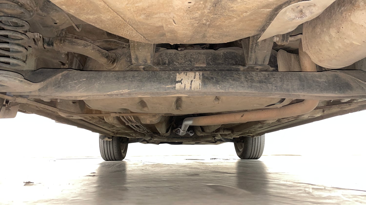 Used 2020 Hyundai Venue SX 1.5 CRDi Diesel Manual extra REAR UNDERBODY VIEW (TAKEN FROM REAR)
