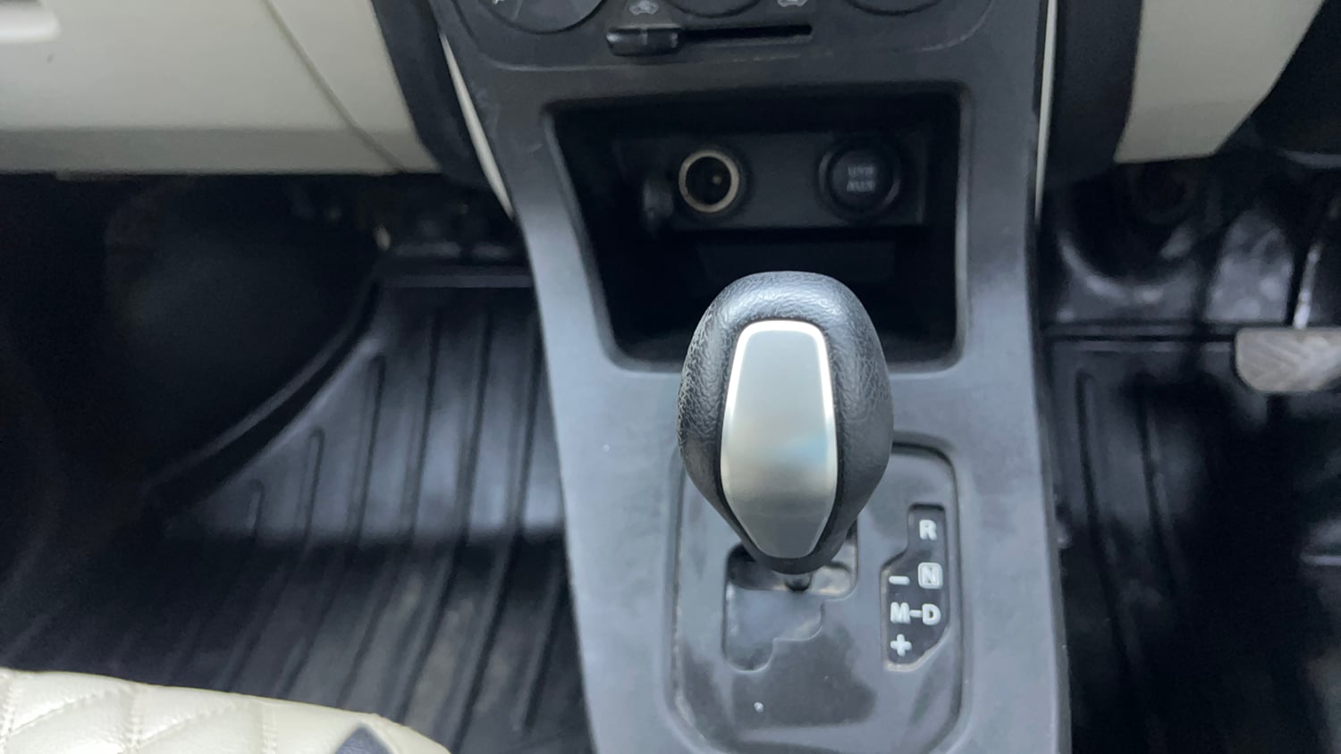 Used 2021 Maruti Suzuki Wagon R ZXi 1.2 AMT Petrol Automatic interior GEAR  KNOB VIEW