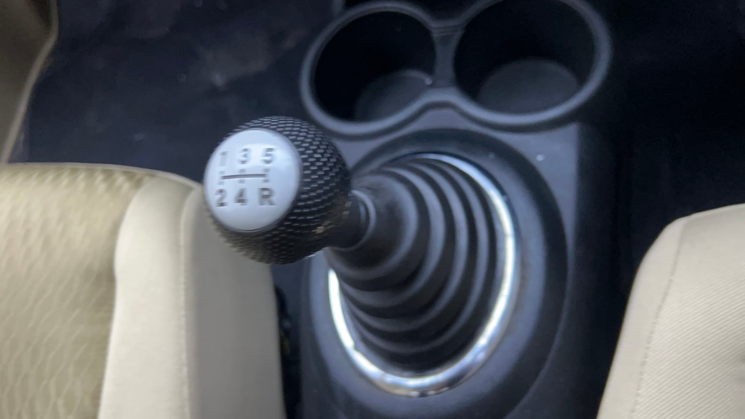 Used 2015 Honda Amaze 1.2 VX i-VTEC Petrol Manual interior GEAR  KNOB VIEW