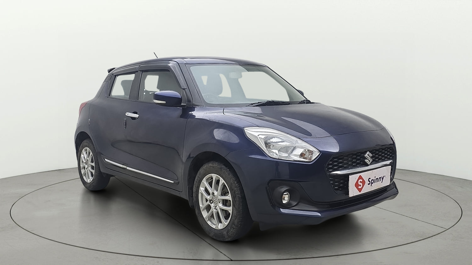 Used 2021 Maruti Suzuki Swift ZXi Petrol Manual exterior RIGHT FRONT CORNER VIEW