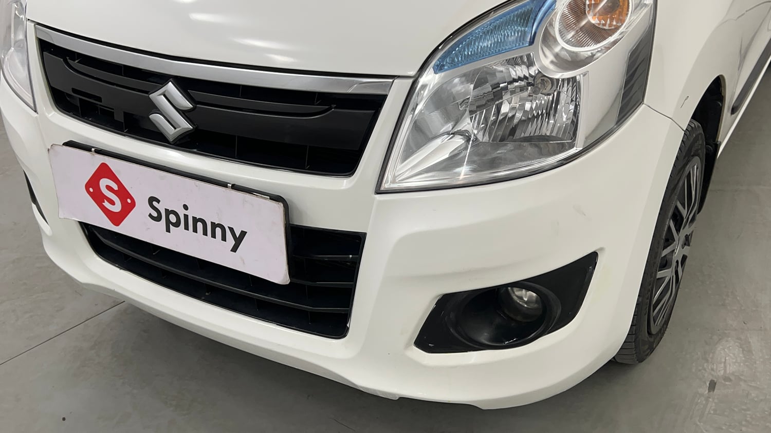 Used 2017 Maruti Suzuki Wagon R Vxi (ABS-Airbag) Petrol Manual dents MINOR SCRATCH