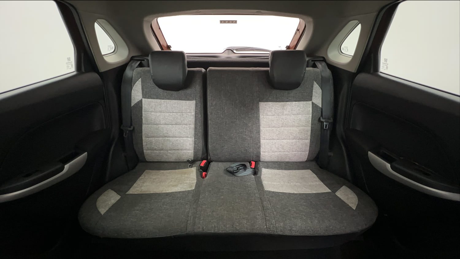Used 2016 Maruti Suzuki Baleno Zeta 1.2 Petrol Manual interior REAR SEAT CONDITION VIEW