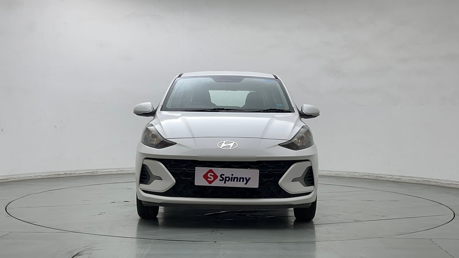 Used 2024 Hyundai Grand i10 Nios Magna 1.2 Kappa AMT Petrol Automatic exterior FRONT VIEW