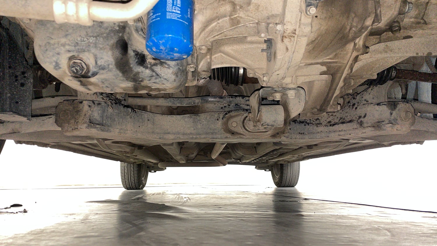 Used 2018 Hyundai Elite i20 Asta 1.2 Petrol Manual extra FRONT LEFT UNDERBODY VIEW