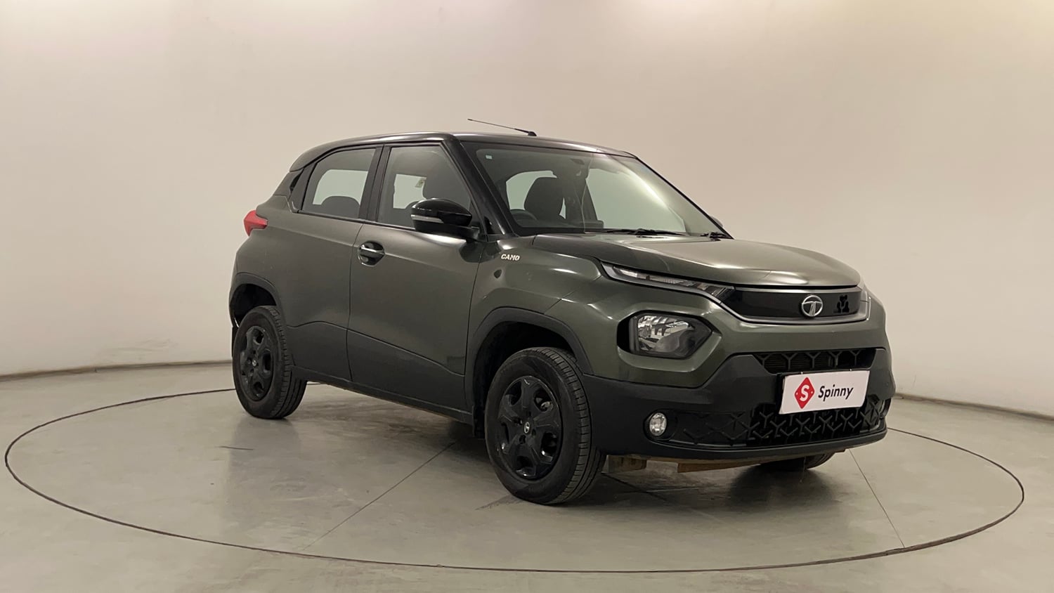 Used 2023 Tata Punch Camo Accomplished MT Petrol Manual exterior RIGHT FRONT CORNER VIEW
