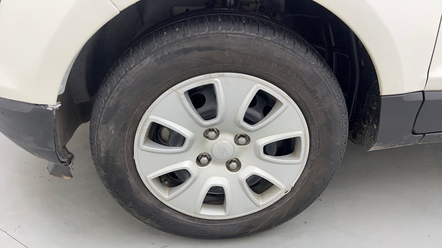 Used 2018 Ford EcoSport Trend 1.5L TDCi Diesel Manual tyres LEFT FRONT TYRE RIM VIEW