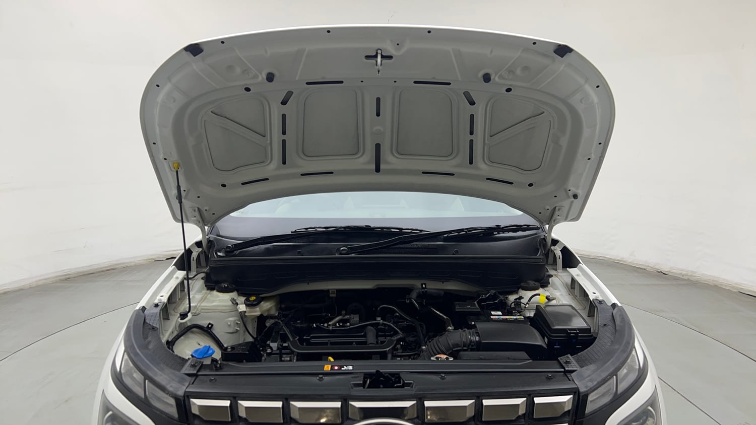 Used 2025 Hyundai Venue S (O) Plus 1.2 Petrol Petrol Manual engine ENGINE & BONNET OPEN FRONT VIEW