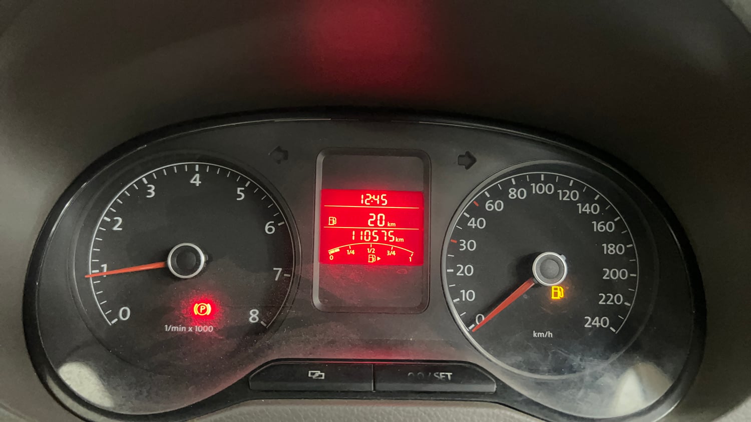 Used 2013 Volkswagen Vento Highline Petrol Petrol Manual interior CLUSTERMETER VIEW