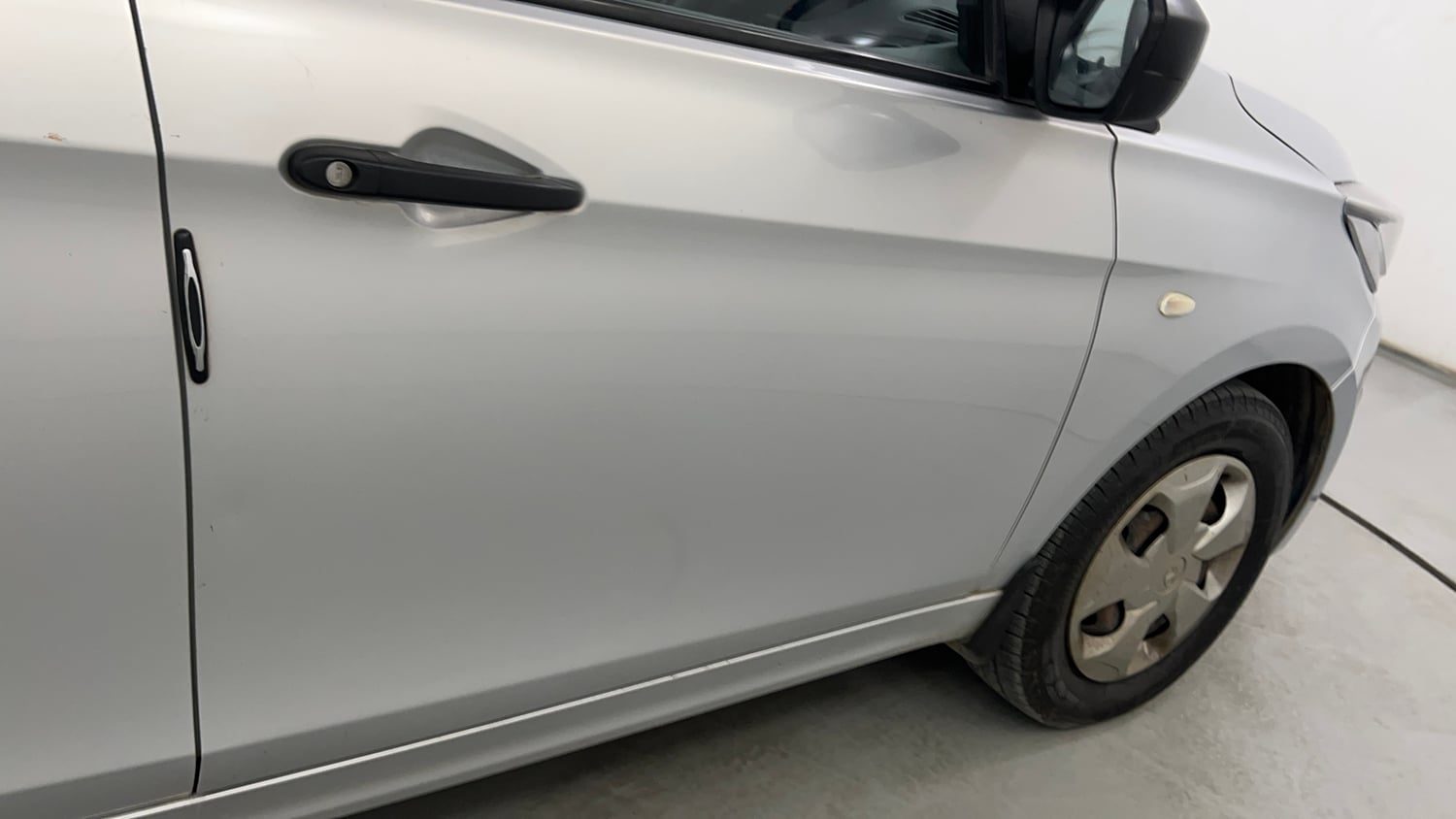 Used 2020 Tata Tigor XM Petrol Manual dents MINOR DENT