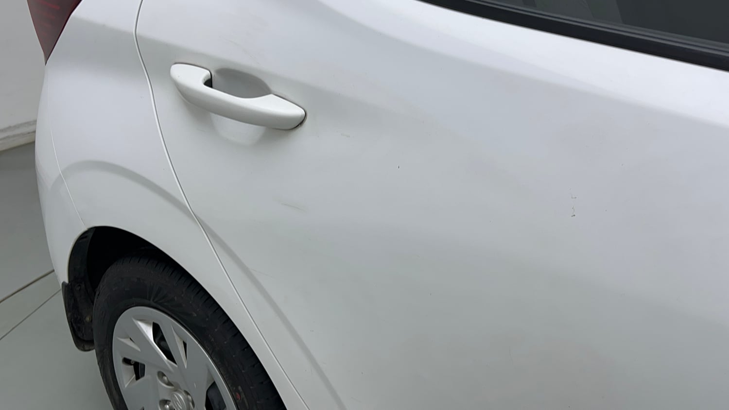 Used 2024 Hyundai Grand i10 Nios Magna 1.2 Kappa AMT Petrol Automatic dents MINOR SCRATCH