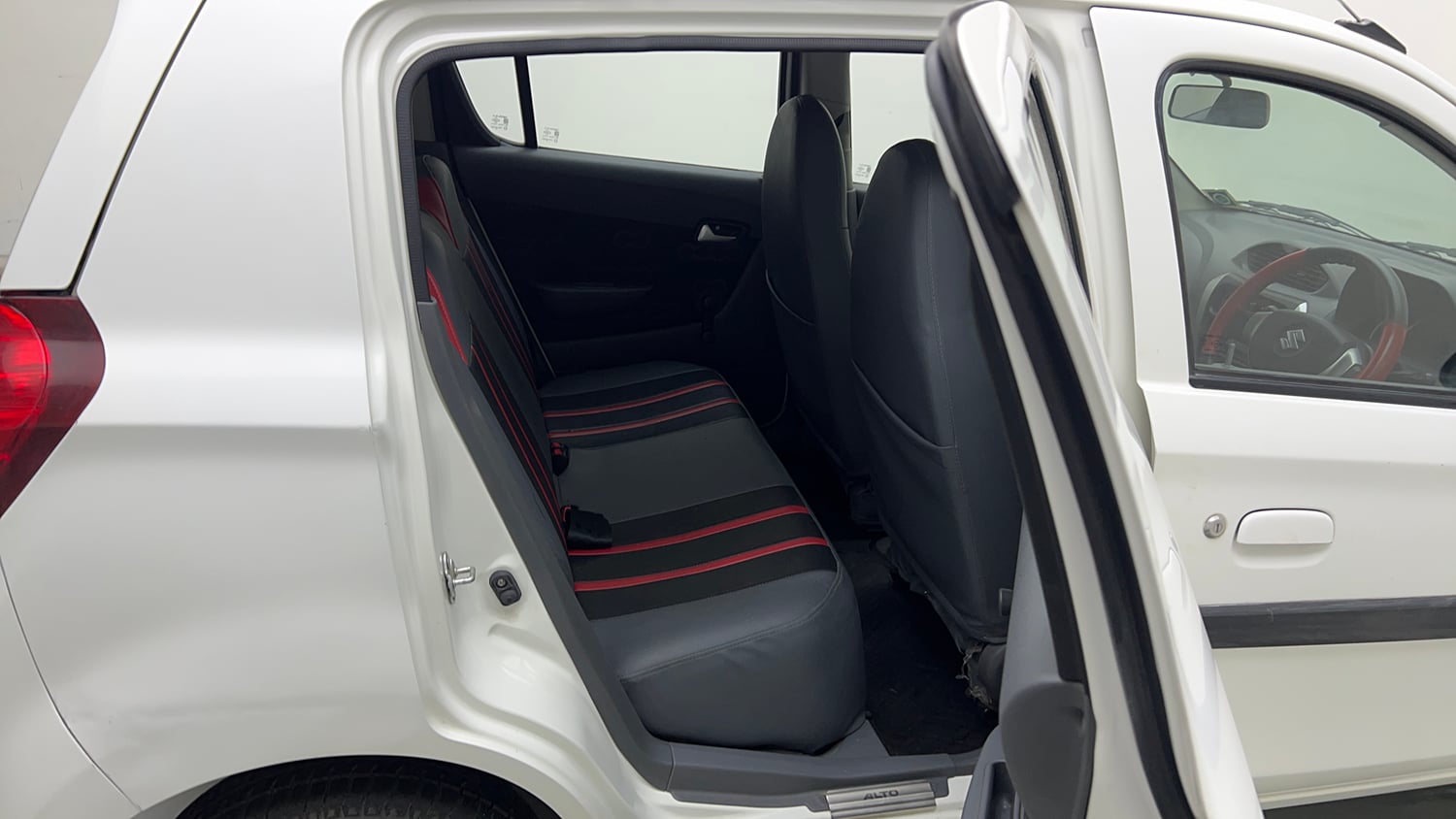 Used 2013 Maruti Suzuki Alto 800 Lxi Petrol Manual interior RIGHT SIDE REAR DOOR CABIN VIEW