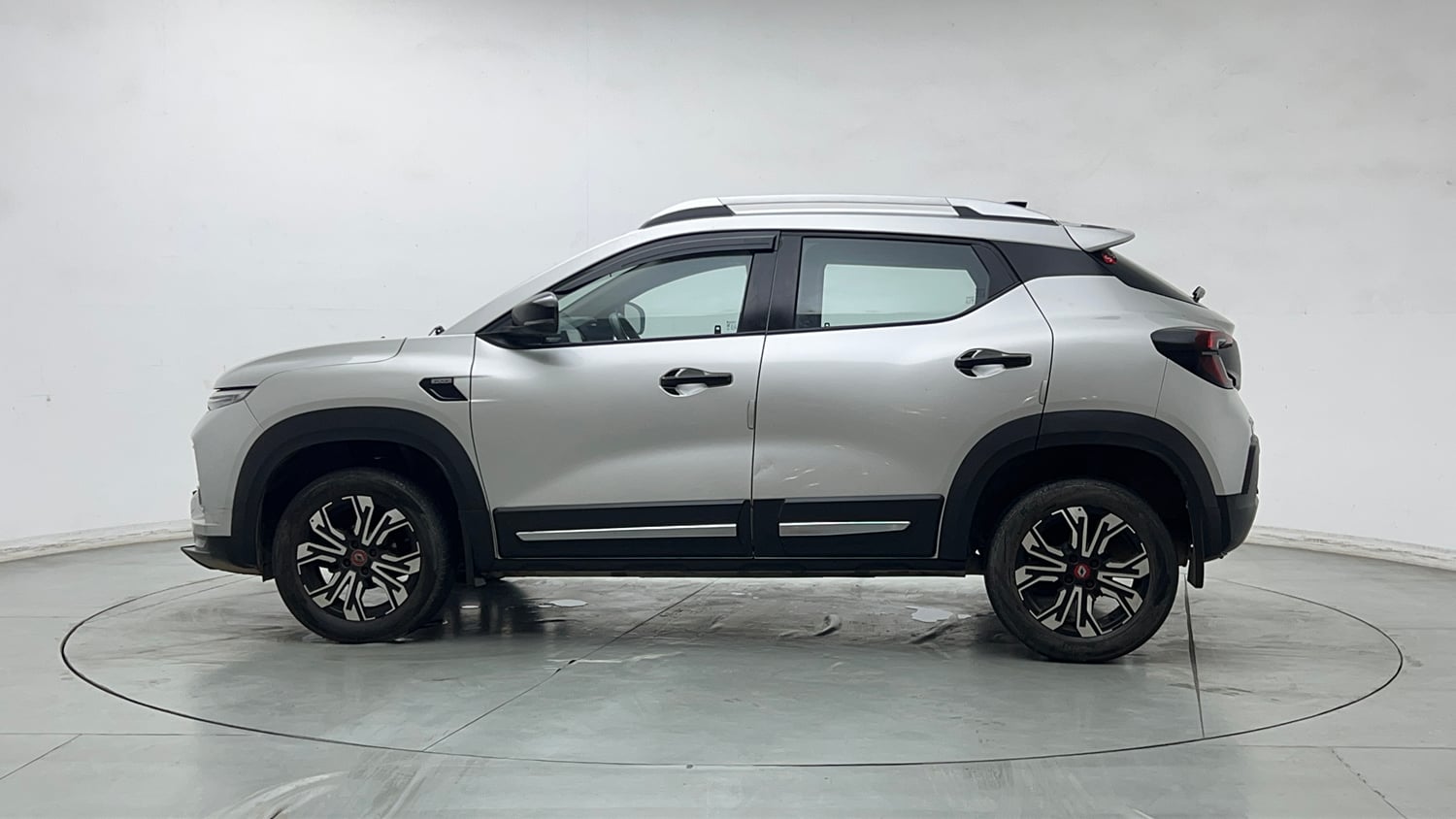Used 2022 Renault Kiger RXZ 1.0 Turbo MT Petrol Manual exterior LEFT SIDE VIEW