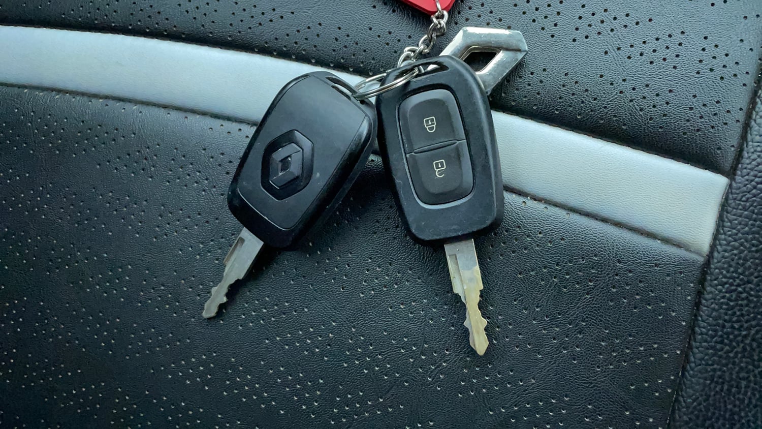 Used 2023 Renault Kwid RXL (O) 1.0 Petrol Manual extra CAR KEY VIEW