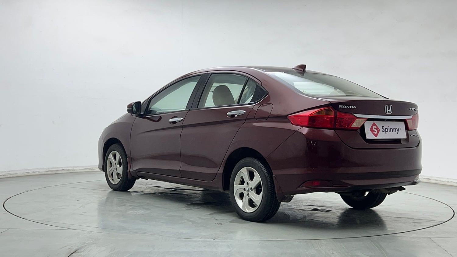 Used 2015 Honda City V Petrol Manual exterior LEFT REAR CORNER VIEW