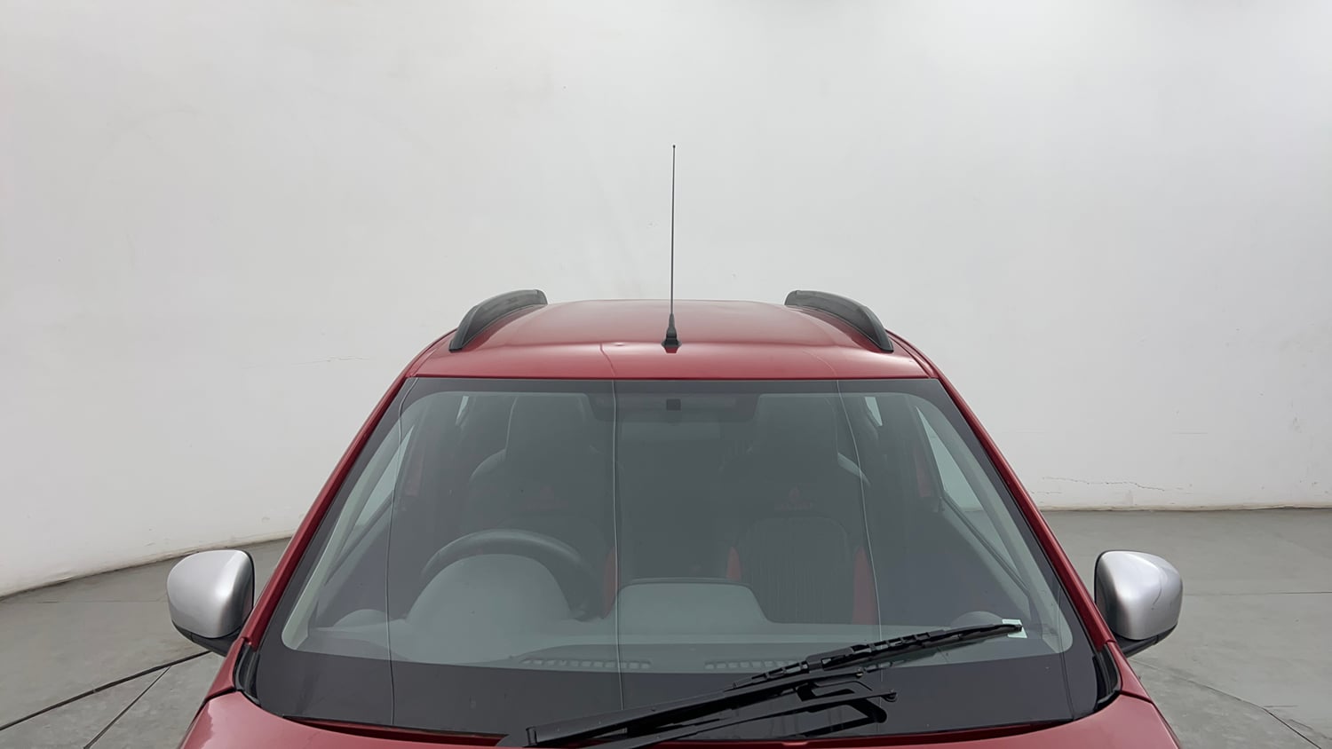 Used 2018 Renault Kwid 1.0 RXT AMT Petrol Automatic exterior FRONT WINDSHIELD VIEW