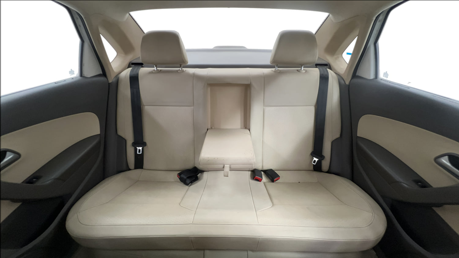 Used 2013 Volkswagen Vento Highline Petrol Petrol Manual interior REAR SEAT CONDITION VIEW