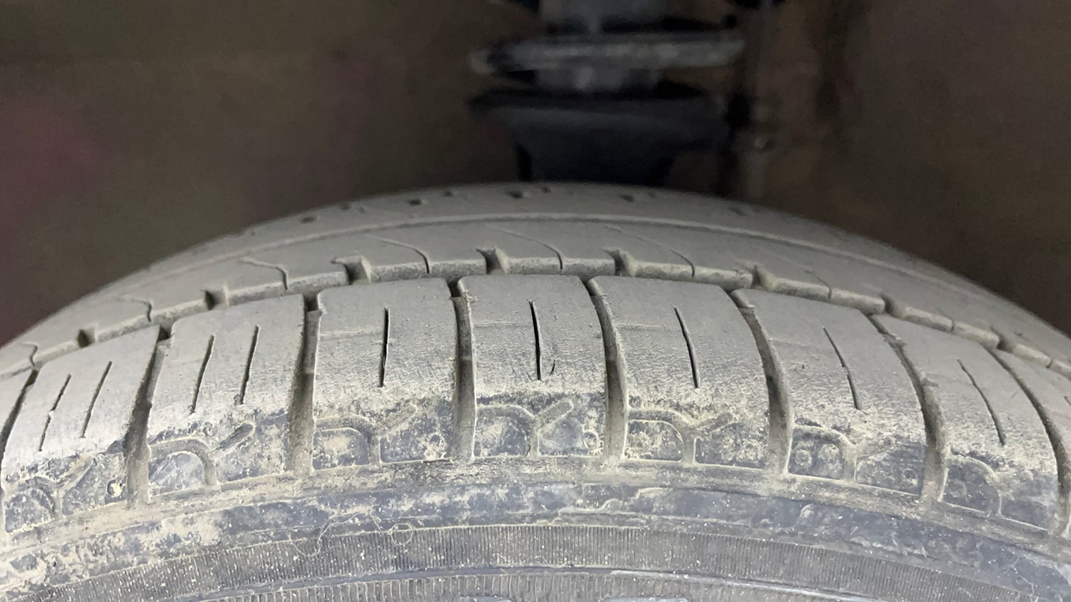 Used 2018 Maruti Suzuki Alto K10 VXi (O) Petrol Manual tyres LEFT FRONT TYRE TREAD VIEW