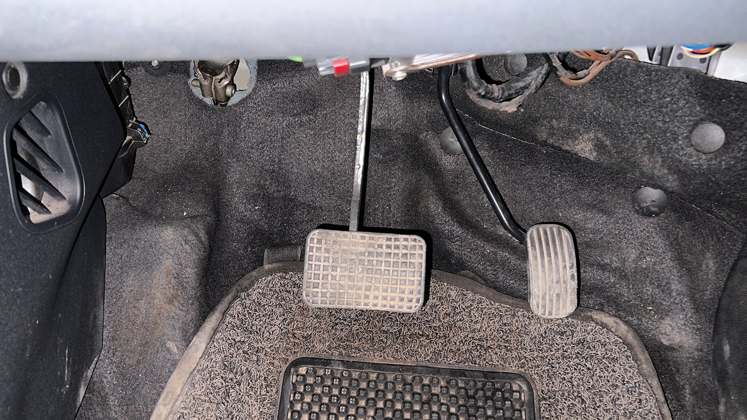 Used 2018 Tata Tigor Revotron XTA Petrol Automatic interior PEDALS VIEW