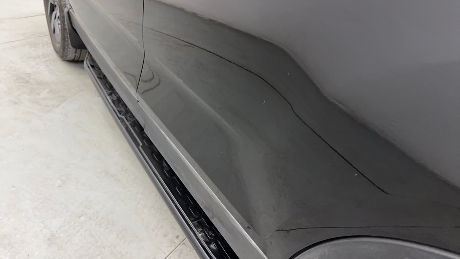 Used 2022 Tata Safari XZA Plus 6 S Dark Edition Diesel Automatic dents MINOR SCRATCH