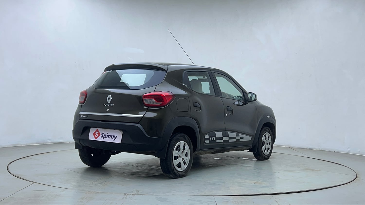 Used 2017 Renault Kwid 1.0 RXT Petrol Manual exterior RIGHT REAR CORNER VIEW