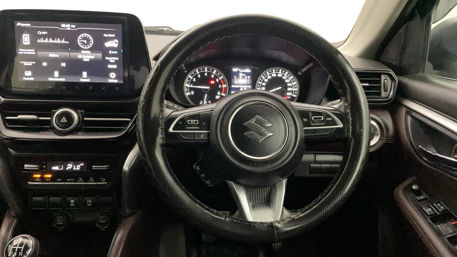 Used 2023 Maruti Suzuki Grand Vitara Zeta Smart Hybrid Petrol Manual interior STEERING VIEW