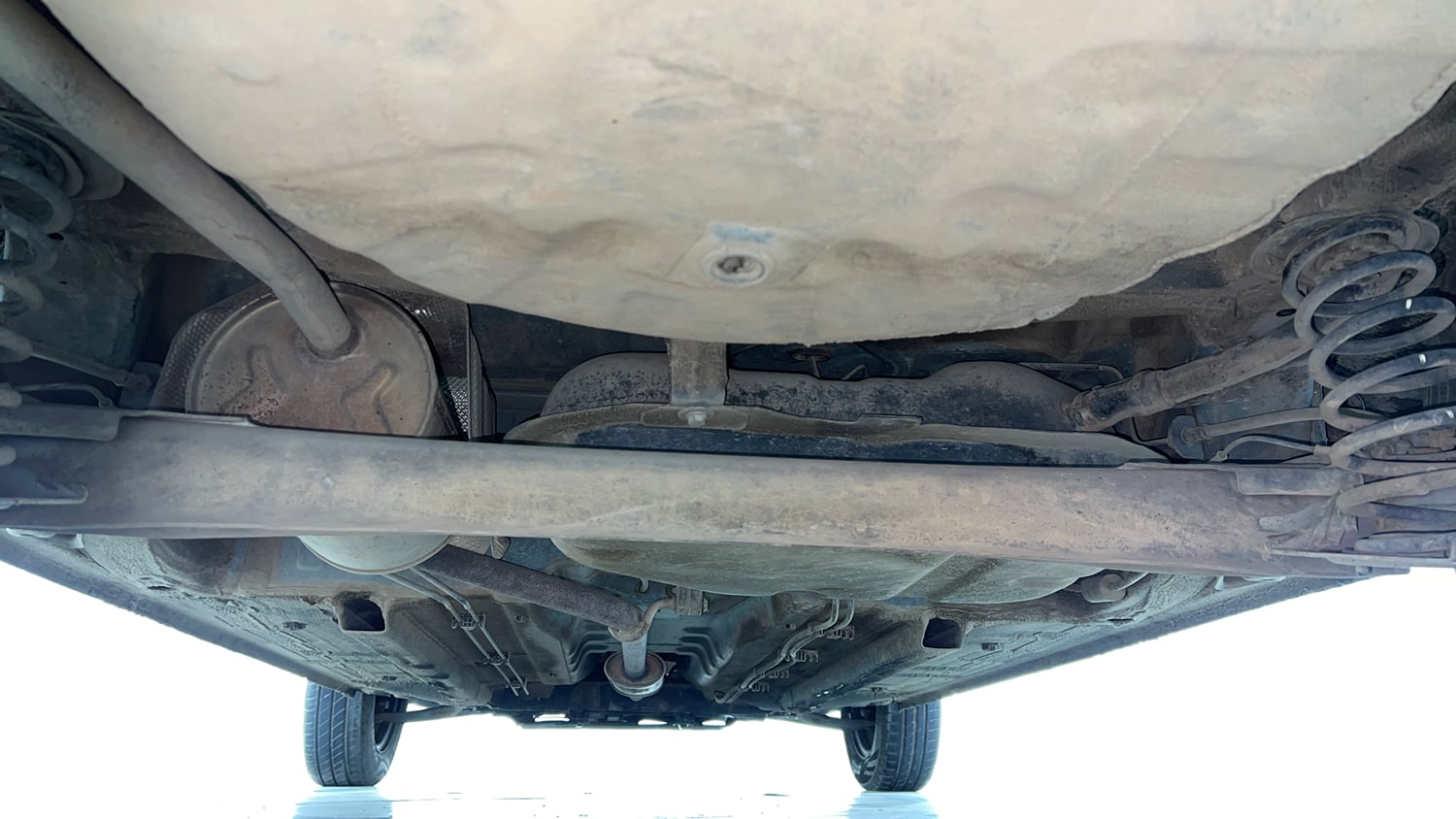 Used 2021 Renault Kwid RXT 1.0 AMT Opt Petrol Automatic extra REAR UNDERBODY VIEW (TAKEN FROM REAR)