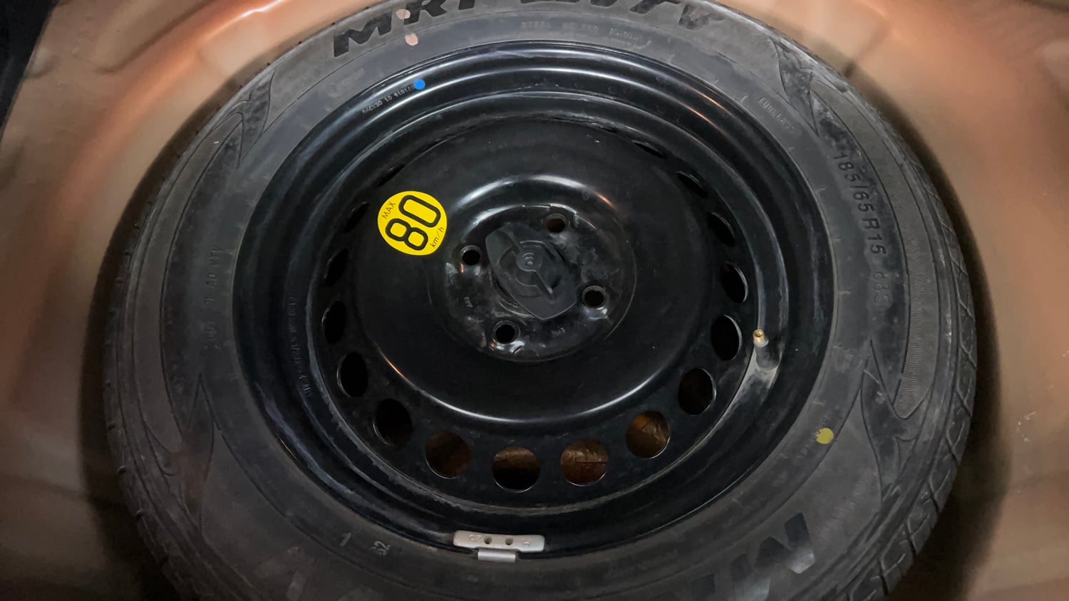 Used 2016 Maruti Suzuki Baleno Zeta 1.2 Petrol Manual tyres SPARE TYRE VIEW