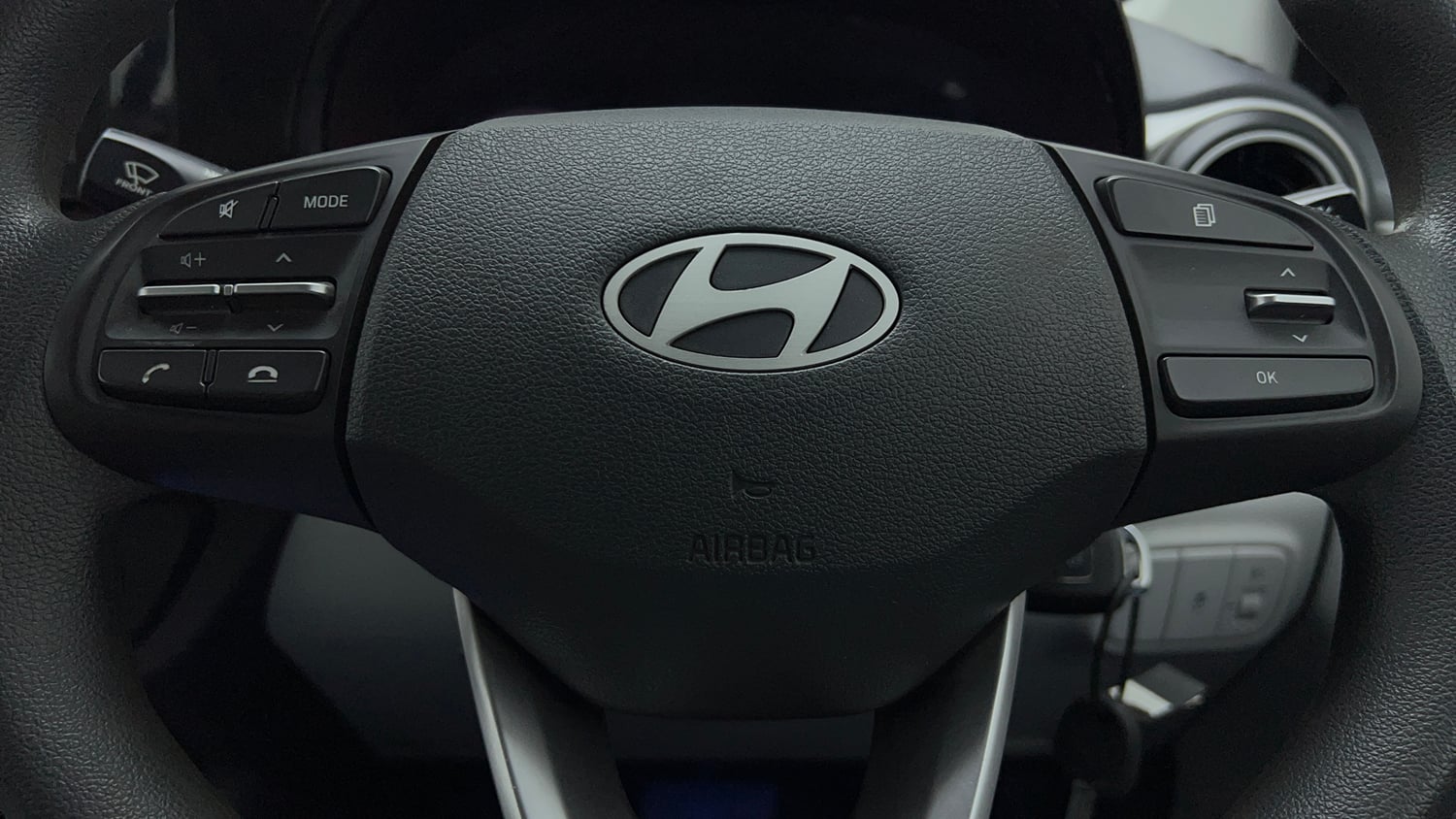 Used 2024 Hyundai Grand i10 Nios Magna 1.2 Kappa AMT Petrol Automatic top_features Airbags