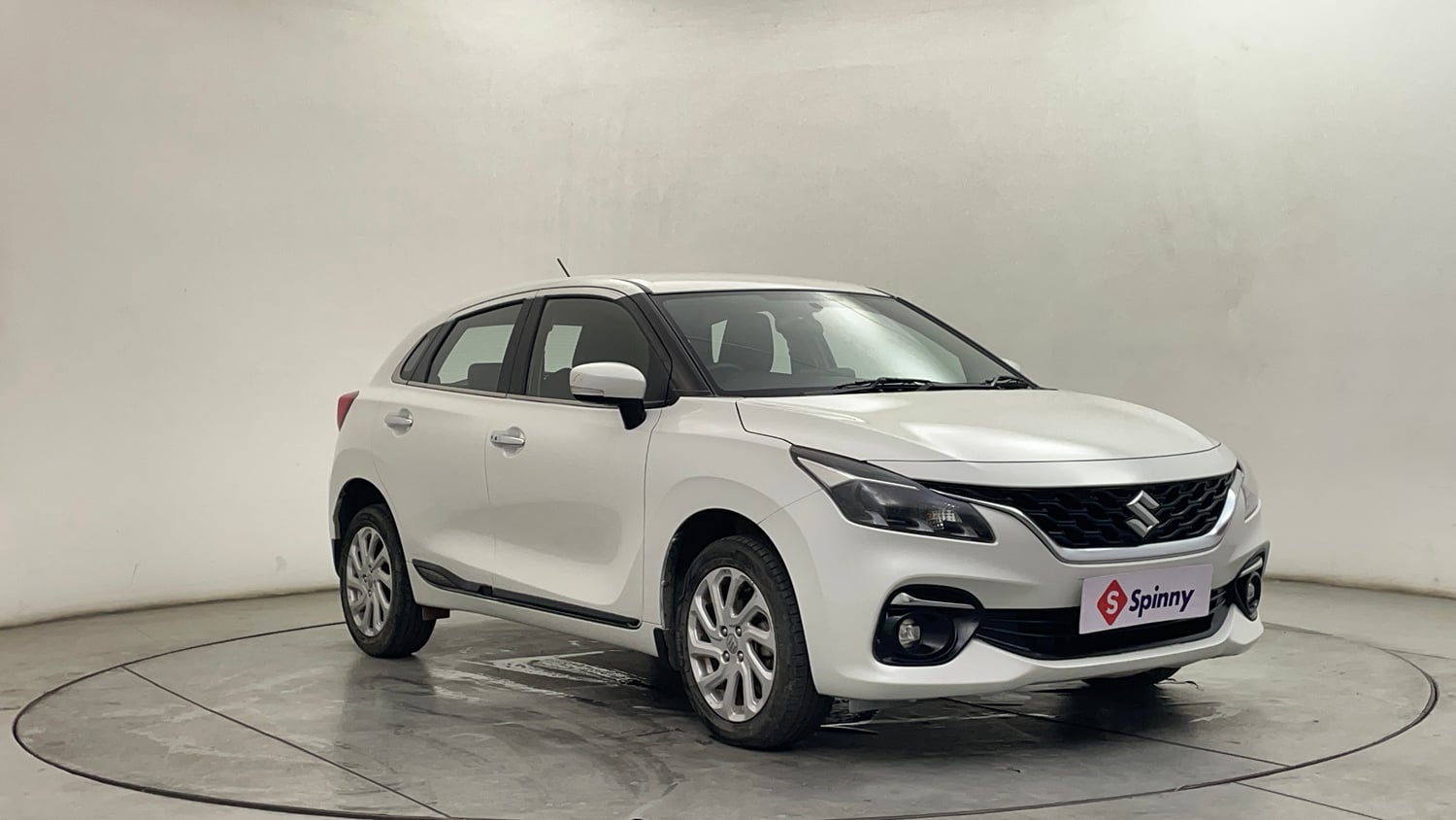 Used 2023 Maruti Suzuki Baleno Zeta AGS Petrol Automatic exterior RIGHT FRONT CORNER VIEW