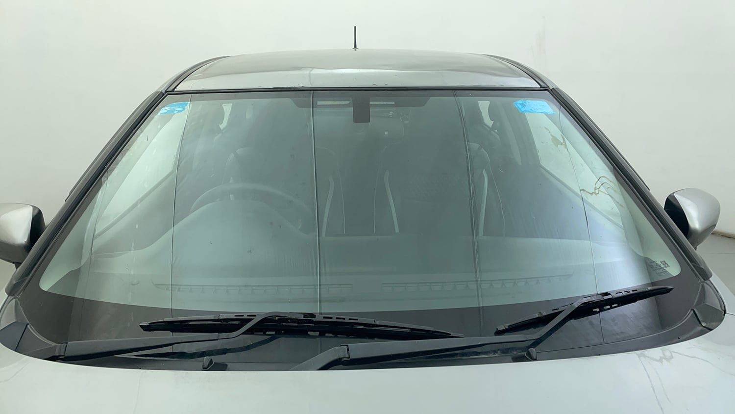 Used 2020 Maruti Suzuki Baleno Zeta Petrol Manual exterior FRONT WINDSHIELD VIEW