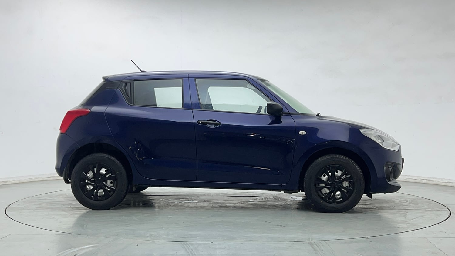 Used 2019 Maruti Suzuki Swift LXi Petrol Manual exterior RIGHT SIDE VIEW