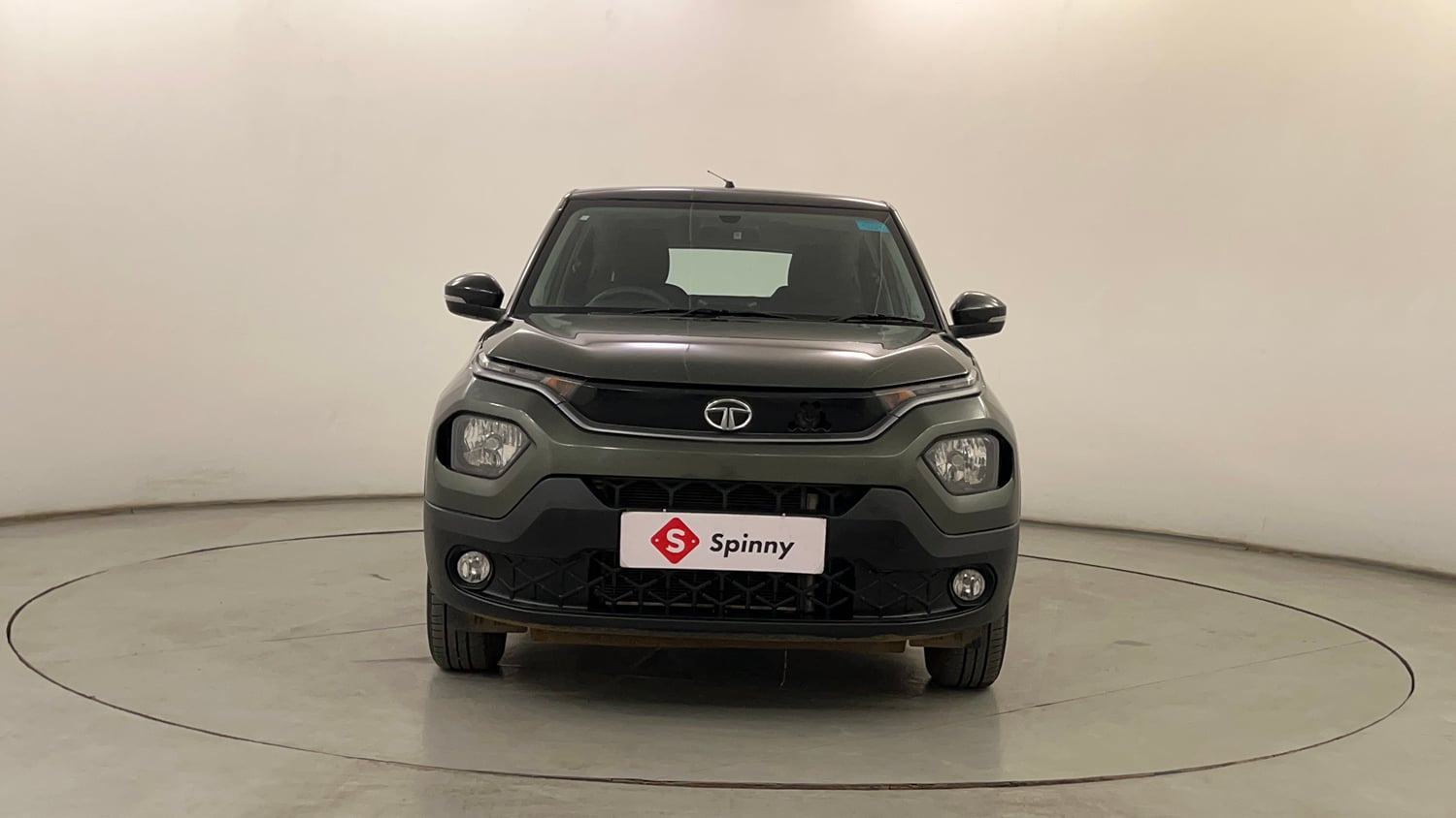 Used 2023 Tata Punch Camo Accomplished MT Petrol Manual exterior FRONT VIEW