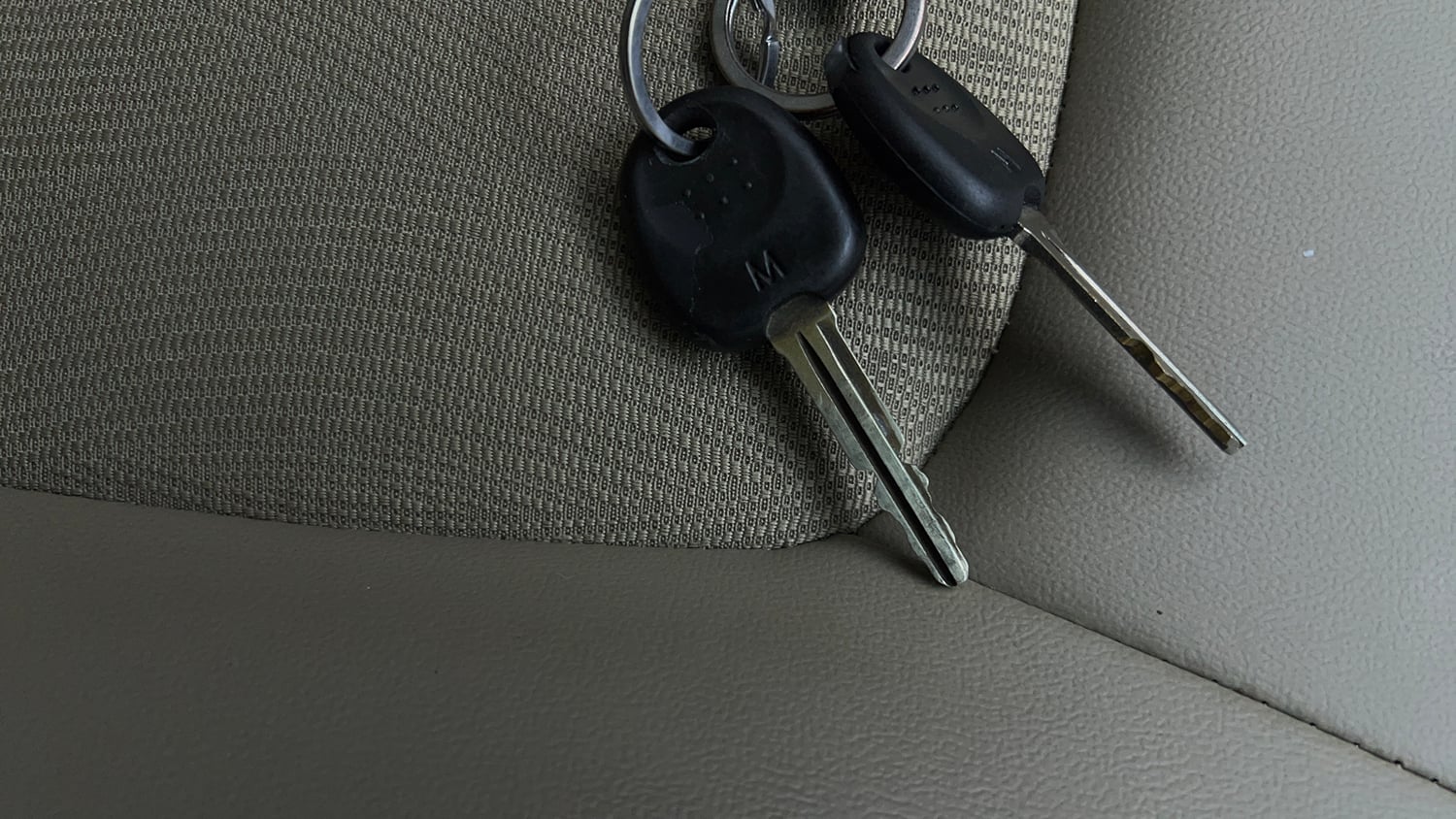Used 2015 Hyundai i10 Magna 1.1 iRDE2 Petrol Manual extra CAR KEY VIEW