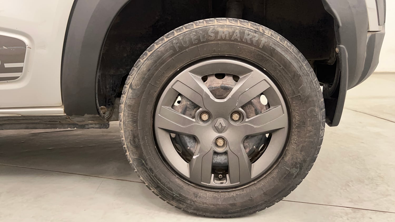 Used 2019 Renault Kwid 1.0 RXT AMT Opt Petrol Automatic tyres LEFT REAR TYRE RIM VIEW