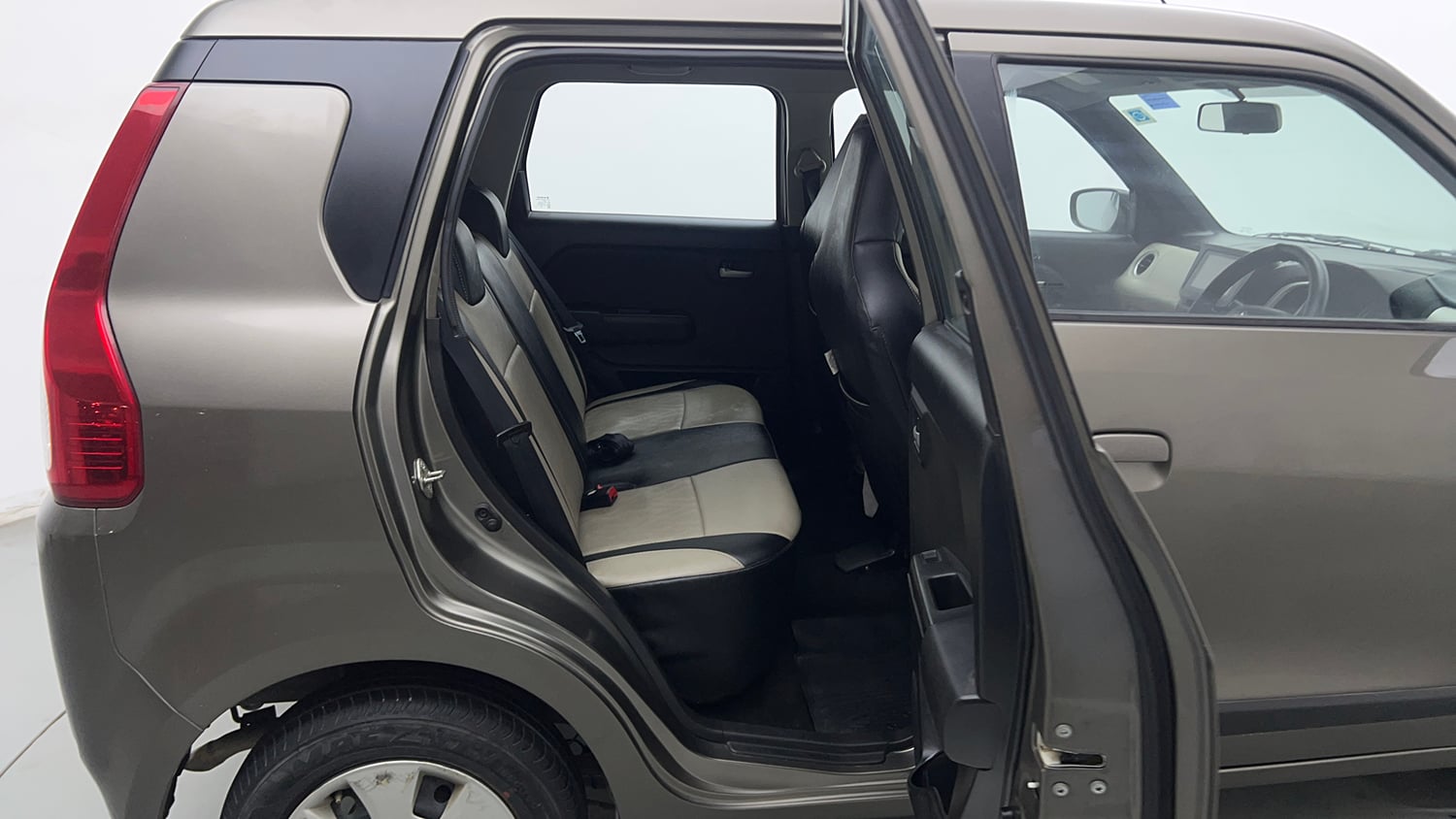 Used 2020 Maruti Suzuki Wagon R ZXi 1.2 AMT Petrol Automatic interior RIGHT SIDE REAR DOOR CABIN VIEW