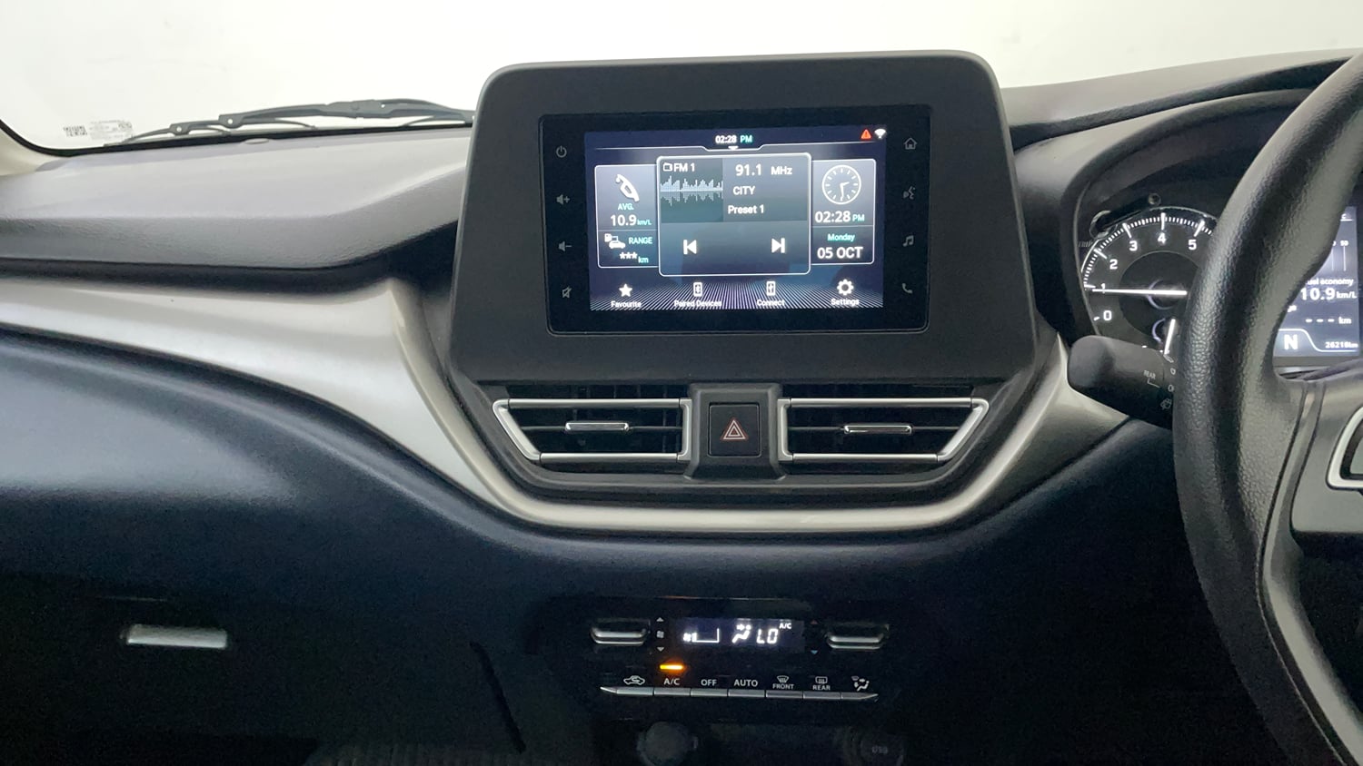 Used 2023 Maruti Suzuki Baleno Zeta AGS Petrol Automatic interior MUSIC SYSTEM & AC CONTROL VIEW