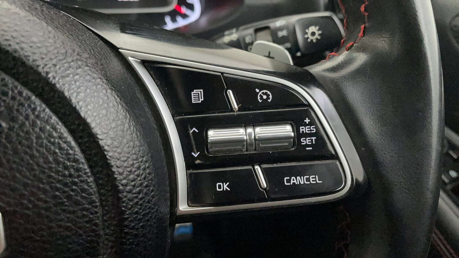 Used 2023 Kia Sonet GTX Plus 1.0 Turbo Petrol DCT Petrol Automatic top_features Cruise control