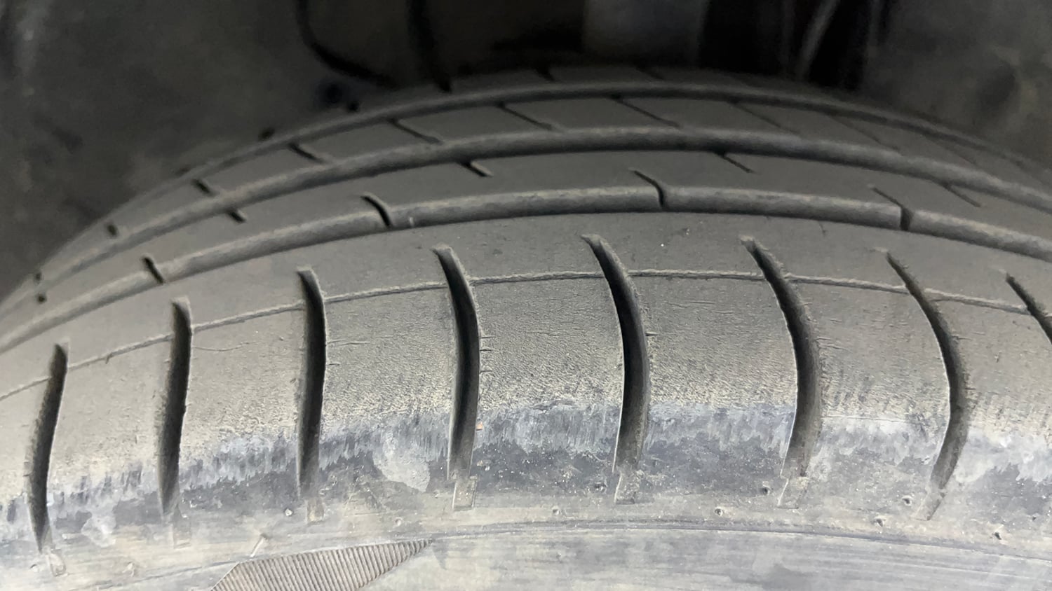 Used 2016 Tata Tiago Revotron XZ Petrol Manual tyres RIGHT FRONT TYRE TREAD VIEW
