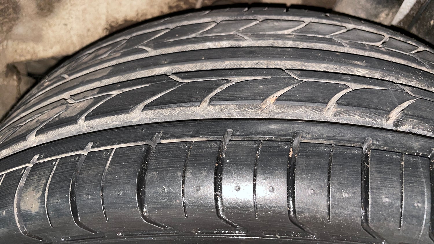 Used 2016 Hyundai i20 Active 1.2 SX Petrol Manual tyres LEFT REAR TYRE TREAD VIEW