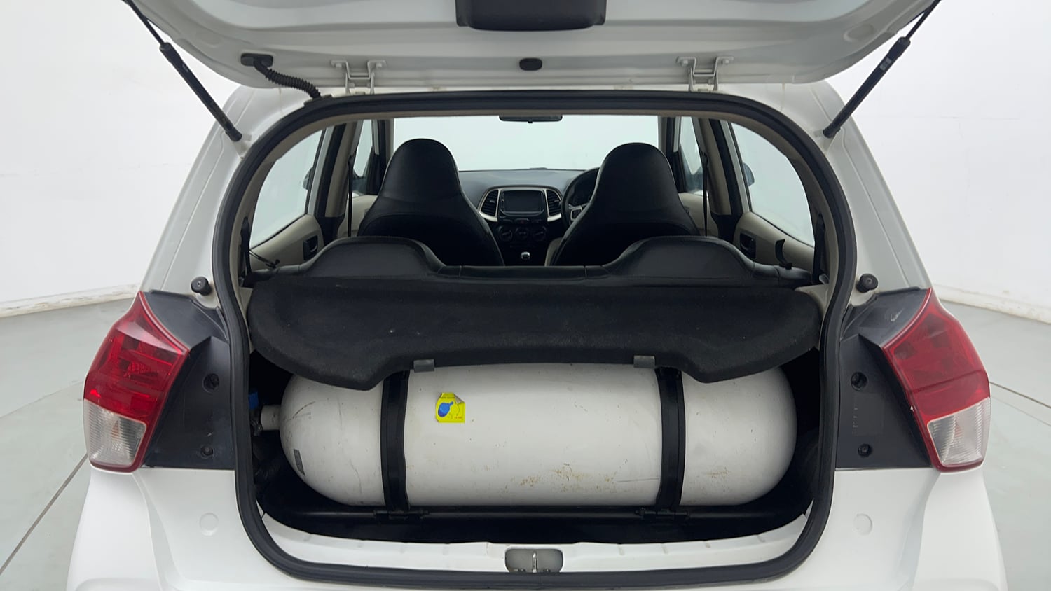 Used 2022 hyundai Santro Sportz Executive CNG Cng Manual interior DICKY INSIDE VIEW