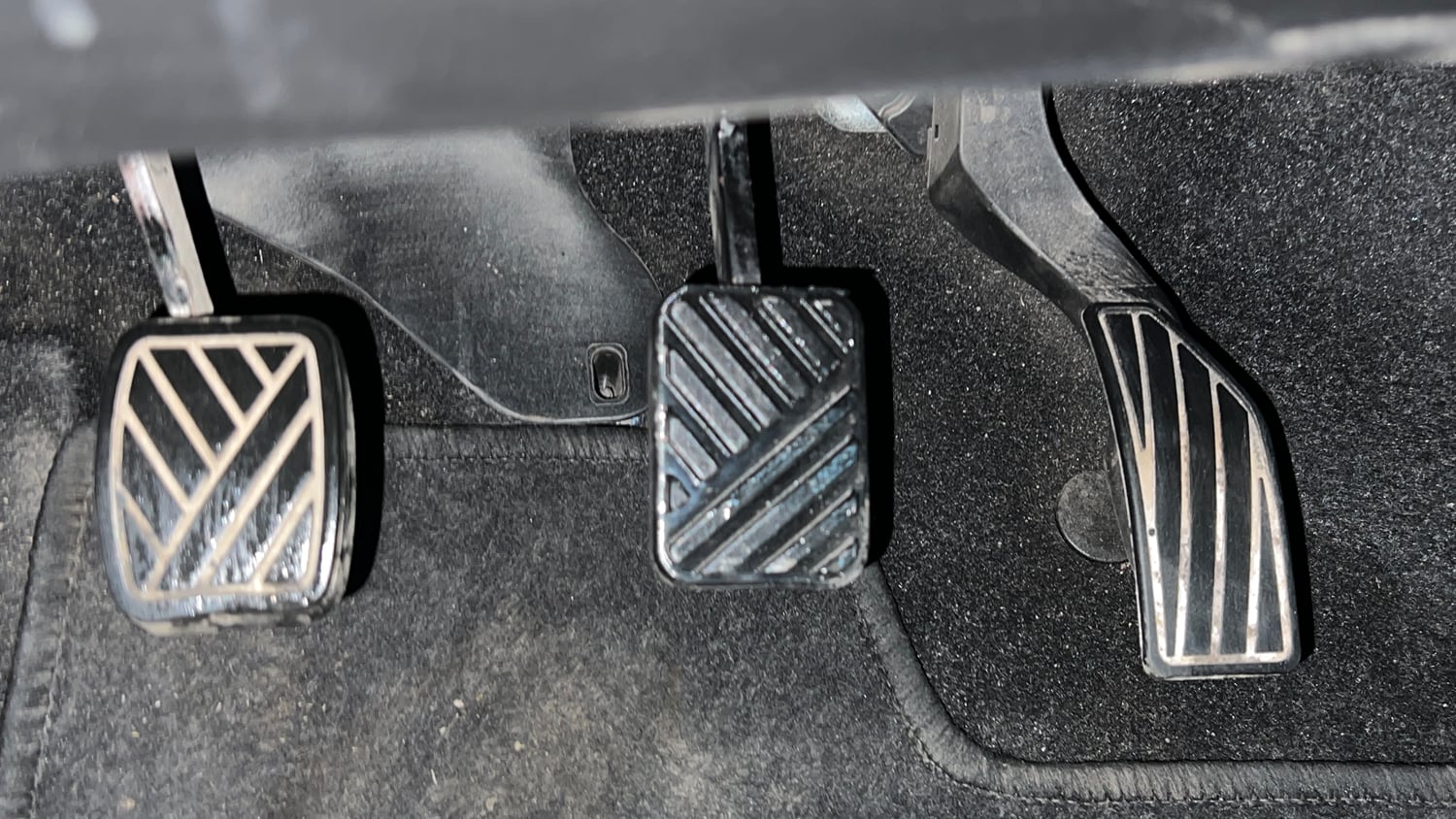 Used 2015 Maruti Suzuki Swift VXi Petrol Manual interior PEDALS VIEW