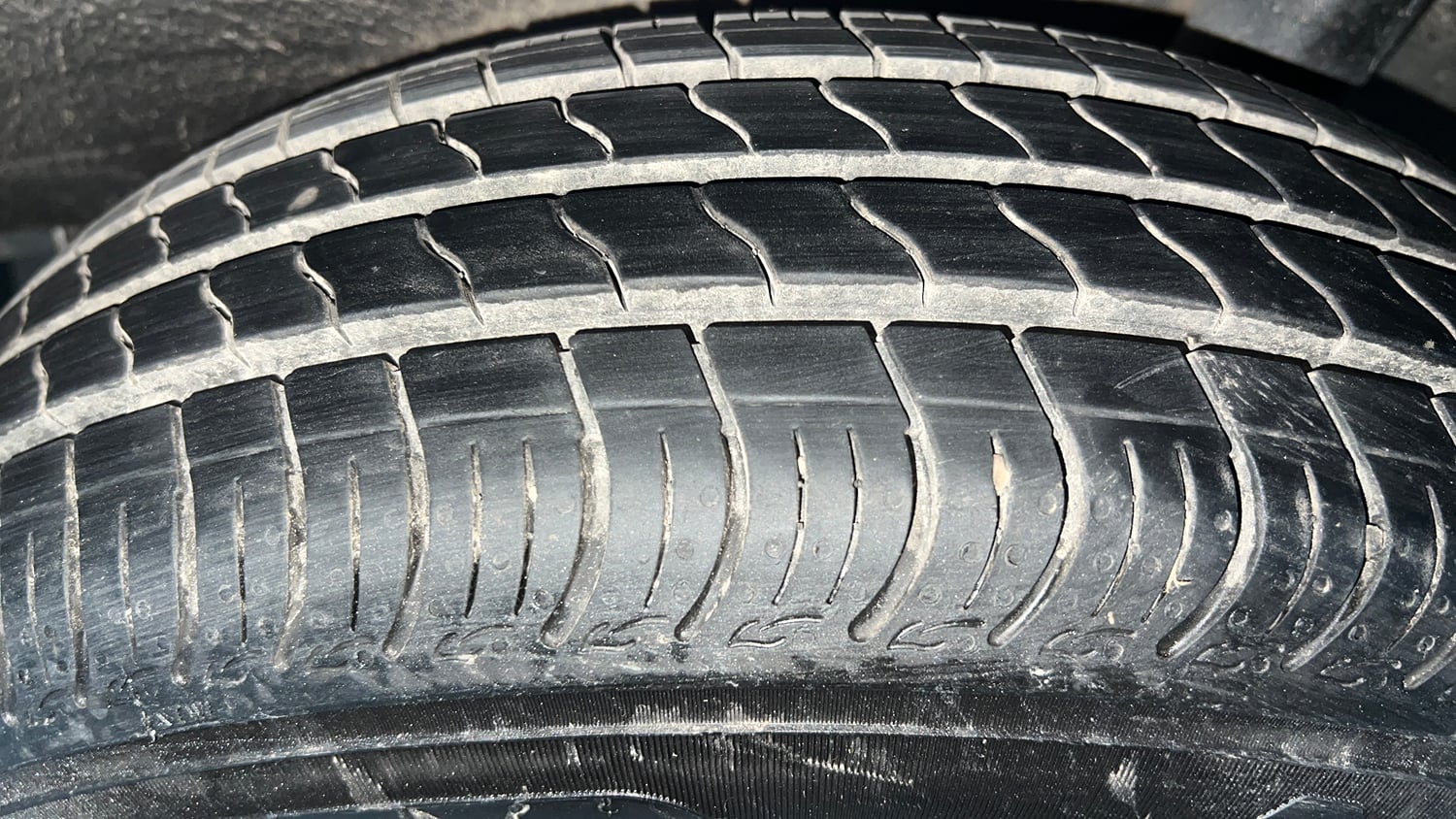Used 2020 Maruti Suzuki Wagon R ZXi 1.2 AMT Petrol Automatic tyres LEFT REAR TYRE TREAD VIEW